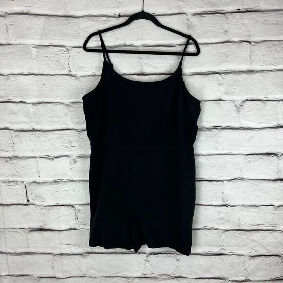 Torrid Plus Size 4 Black Bike Short Playsuit Casual romper - Picture 3 of 7